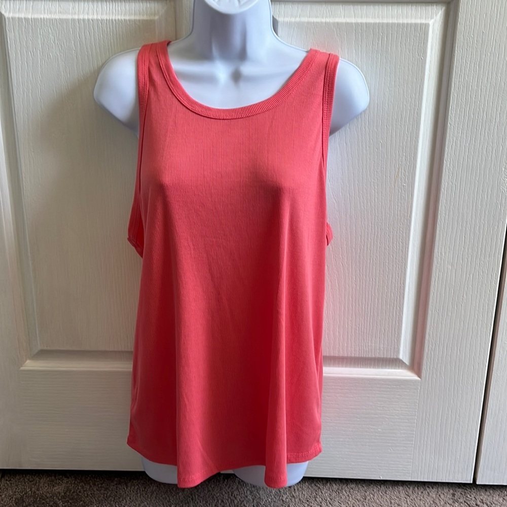 Women’s Danskin tank top in size L.